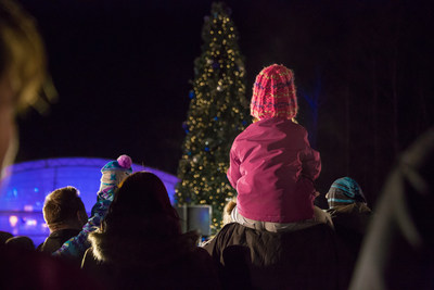 WestJet_WestJet_launches_2016_Christmas_video