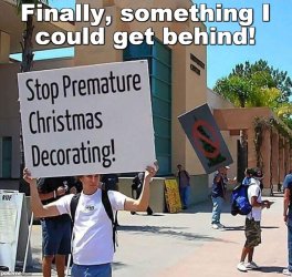 stop premature christmas decorating meme
