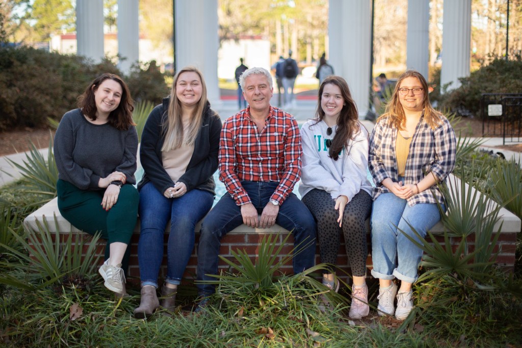 The People are the Best of&nbsp;COM